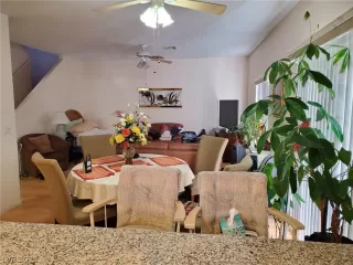 Photo #5: 2366499 Listing 