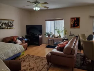 Photo #6: 2366499 Listing 