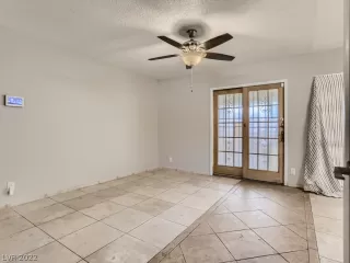 Photo #2: 2366549 Listing