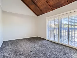 Photo #4: 2366549 Listing