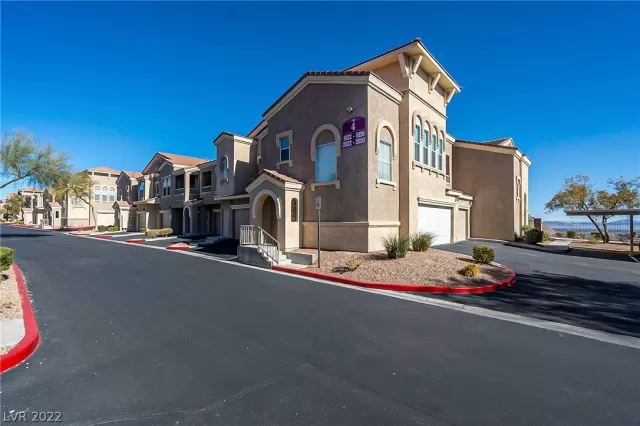 MLS: 2366565 Condo For Sale