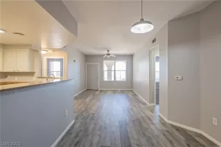 Photo #2: 2366565 Listing