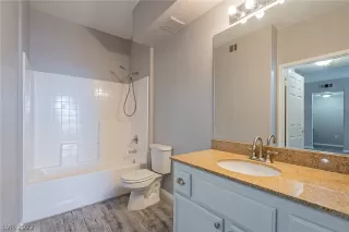 Photo #3: 2366565 Listing