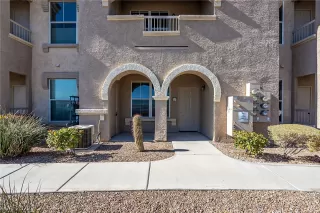 Photo #4: 2366565 Listing