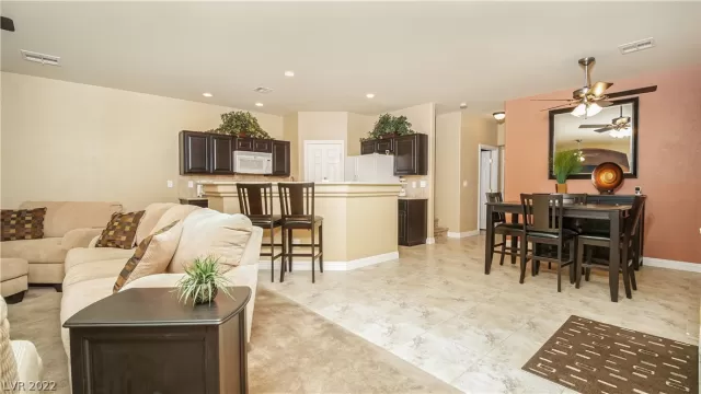 MLS: 2366580 Condo For Sale