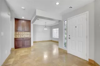 Photo #2: 2366594 Listing 