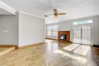 Photo #6: 2366594 Listing 