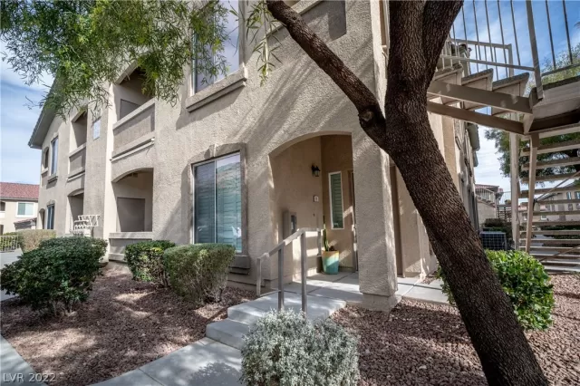 MLS: 2366599 Condo For Sale