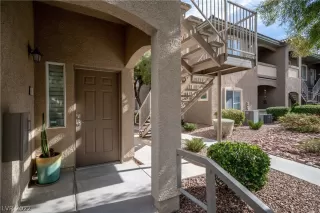 Photo #3: 2366599 Listing