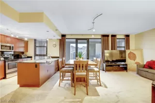 Photo #6: 2366608 Listing 