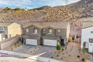 Photo #1: 2366610 Listing 