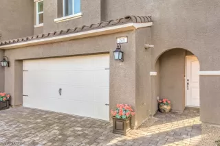 Photo #2: 2366610 Listing 