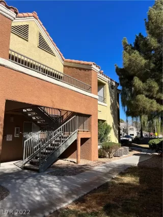 Photo #2: 2366618 Listing 