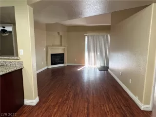 Photo #4: 2366618 Listing 