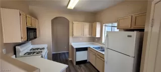 Photo #3: 2366638 Listing