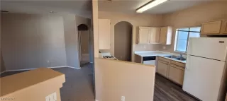 Photo #4: 2366638 Listing