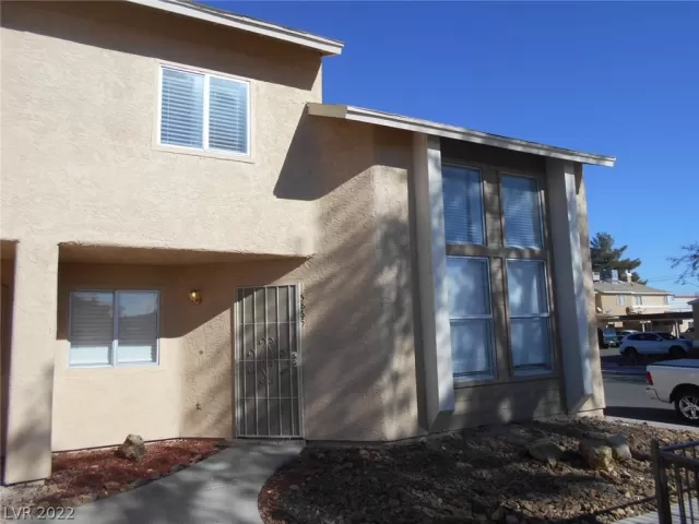MLS: 2366647 Condo For Sale