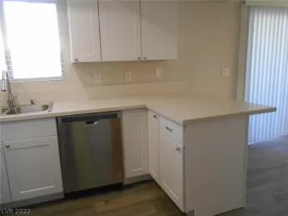 Photo #4: 2366647 Listing