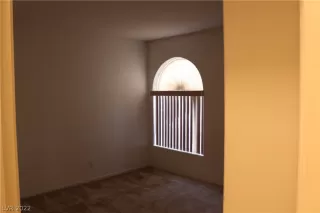 Photo #5: 2366651 Listing 