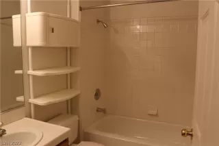 Photo #6: 2366651 Listing 