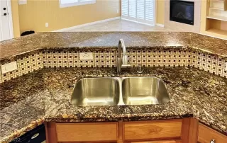 Photo #6: 2366656 Listing