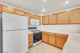 Photo #6: 2366662 Listing 