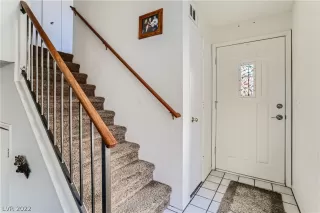 Photo #3: 2366701 Listing