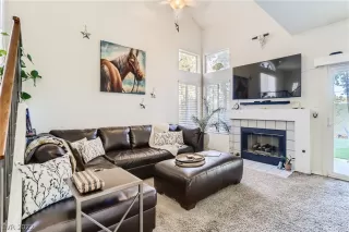 Photo #4: 2366701 Listing