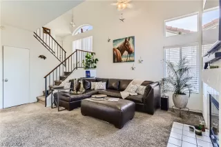 Photo #5: 2366701 Listing