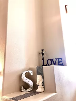 Photo #4: 2366715 Listing