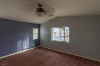 Photo #5: 2366716 Listing