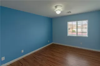 Photo #6: 2366716 Listing