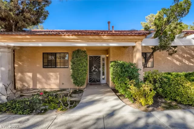 MLS: 2366719 Condo For Sale