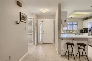 Photo #1: 2366719 Listing