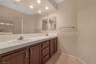 Photo #3: 2366721 Listing 