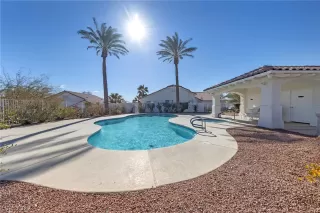 Photo #4: 2366721 Listing 