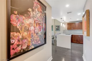 Photo #2: 2366726 Listing 