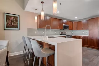 Photo #3: 2366726 Listing 