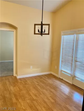 Photo #5: 2366728 Listing 