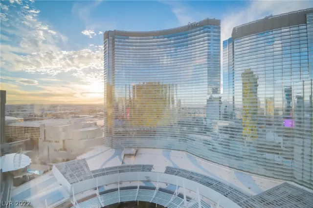 MLS: 2366736 Condo For Sale