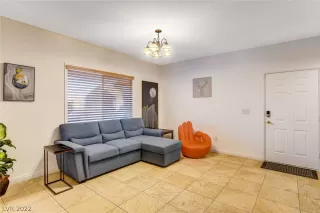 Photo #3: 2366740 Listing