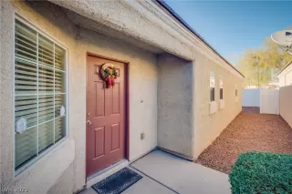 Photo #1: 2366748 Listing