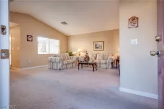 Photo #2: 2366748 Listing