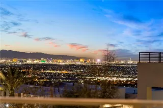 Photo #3: 2366768 Listing