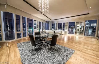 Photo #1: 2366857 Listing 