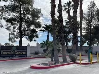 Photo #1: 2366933 Listing