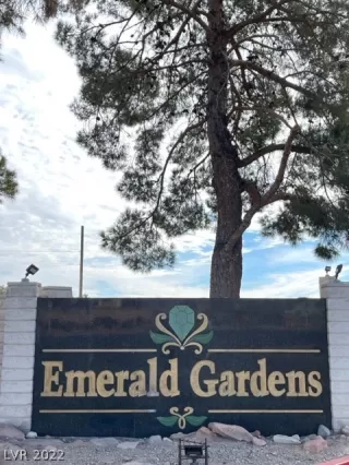 Photo #3: 2366933 Listing