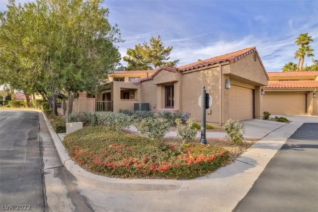 MLS: 2366937 Condo For Sale