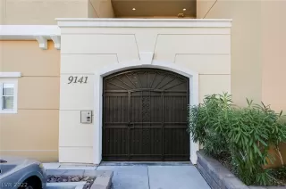 Photo #3: 2366979 Listing