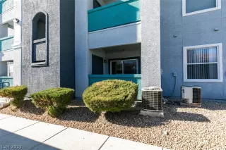 Photo #2: 2366996 Listing